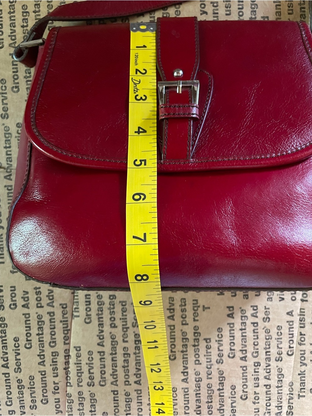 Etienne Aigner  Cherry Leather Crossbody Bag - Timeless Everyday Style - Picture 6 of 8